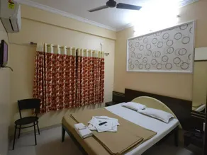 Hotel Yogiraj - Image 2