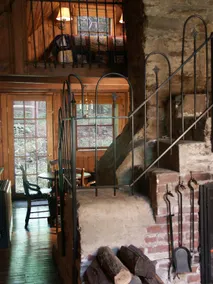 Huddleson Court - Image 5