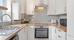 Beautiful 2 Bedroom Apartment MK Free Parking - Image 4