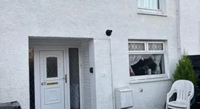 OakHouse- Entire 3 Bedroom Terrace House with Free Parking - Image 4