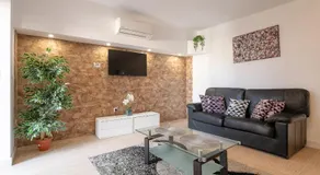 Rr Villa - Image 2