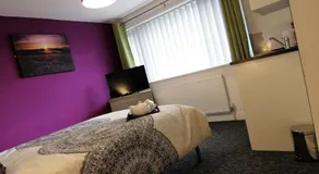 StayNEC Moat House Birmingham - For Company, Contractor and Leisure Stays - NEC, HS2, JLR, Airport - Image 2