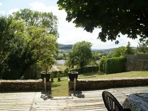Rustic Holiday Home in Saint-Geniez-d'Olt with a Garden - Image 3