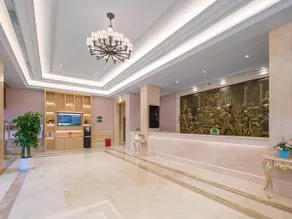 Vienna 3 Best Hotel Guangdong Huizhou Airport - Image 2
