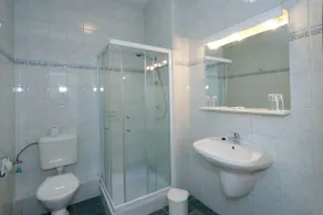 Leier Business Hotel - Image 2