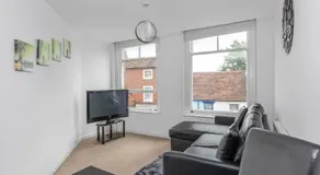 Cosy One Bedroom Apartment - Image 2