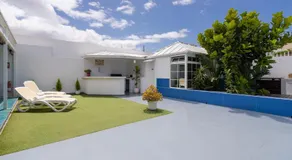 Guest house Villa Neon Tenerife - Image 2