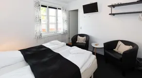 Foldens Hotel Annex - Image 2