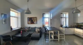 Vilnius apartment with stained glass - Image 3