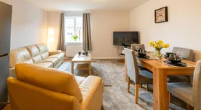 2-Bed Flat Near Shrewsbury Hospital, inc Parking - Pass the Keys - Image 2