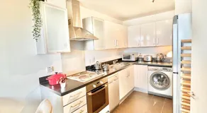 Central London skyline view highest floor service apartment - Image 2