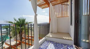 Gijang The Beach House - Image 4