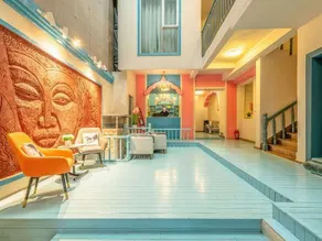 Yard Hotel - Image 2