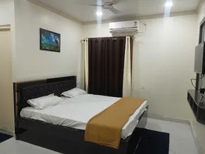 OYO Hotel Abhishek Inn - Image 3