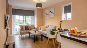 The Monument Apartment, 2 Bedrooms, 2 Bathrooms, Private Balcony, Open Plan kitchen, Recently Renovated, Code-Access Development, Free Multi Car Park, Ideal Location - Image 5