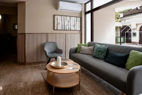 Covered Bridge Hotel - Image 3