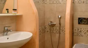 Levante studios1 - Image 2
