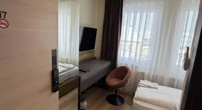 Turm Inn 24H Self Check In By H&H Hotels - Image 5
