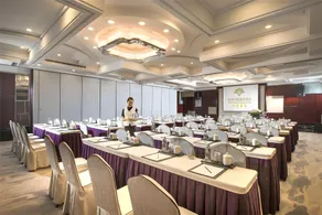 Huachen International Hotel - Image 5