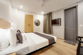 Super Townhouse 158 Near Netaji Subhash Marg Near Appu Ghar - Image 2