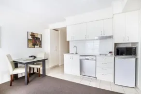 Cozy & Convenient 1BR QLD Getaway - Image 4