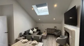 Cumberland Street Apartments by Happy Days - Image 2