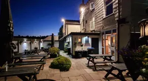 The Strawbury Duck Inn - Image 5
