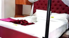 Marple Inn Hotel BNB - Image 3