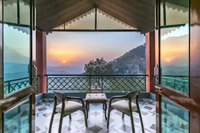 StayVista at Cecil Cottage - Himachali Colonial Hill Home, Kasauli Solan - Image 3
