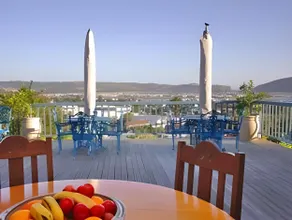Guinea Fowl Lodge - Lagoon & Heads View B&B, Central Knysna - Image 2