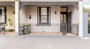 A Carlton Classic - Quaint Inner-City Getaway - Image 3