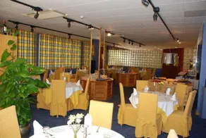 Santa Cristina Hotel - Image 2