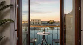 Dea Del Porto Signature Suites - Image 3