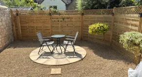 2 bedroom cottage in Stamford - Image 3