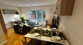 Secure 2BD Retreat: Modern Comfort in Privacy - Image 3