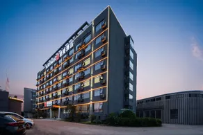 Borrman Hotel Wuhan Optics Valley Fozuling Gaoxin 4th Road - Image 2