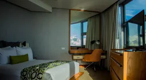 HUMBOLDT HOTEL - Image 2