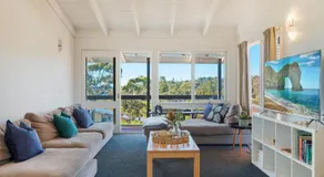 Tathra Beach Shack - Image 2