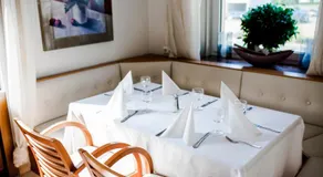 Bach Hotel - Image 4