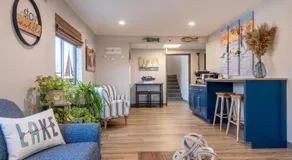 Hilltop Inn & Suites - Image 3