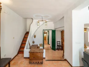 Farmhouse in Andalusia near Tinosa Peak - Image 4
