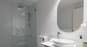 Camden Hotel Suites - Image 3