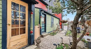 Lil' Red House On Porter - Image 3