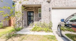 Woodridge - Entire Home or Shared Home - Image 4