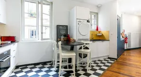 Madeleine's - Family & Group Apartments in Bordeaux's Historic Centre - Image 3