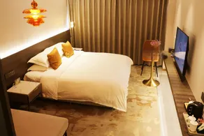 Shandong International Hotel (Jinan Quancheng Square Daming Lake Branch) - Image 2