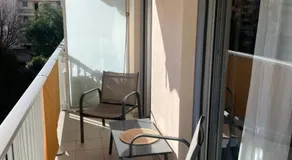 Petit deux pièces avec piscine - Image 5