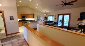 Beautiful 4+ bed 3 bath Condo 20 minutes to Madison - Image 5