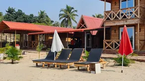 Royal Palms - Image 4
