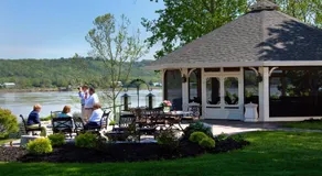 Riverside Inn Bed and Breakfast, Wedding Venue & Events - Image 5